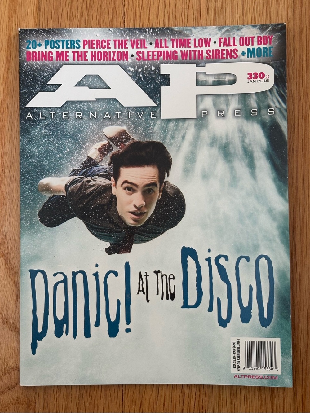 Alternative Press magazine issue 330.2 Jan 2016 Panic At The Disco cover